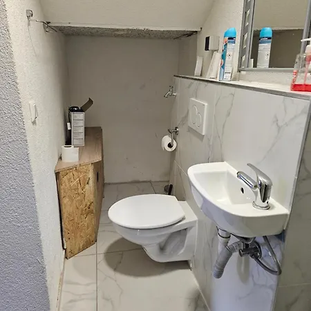 Flat Bangoua * Abstatt